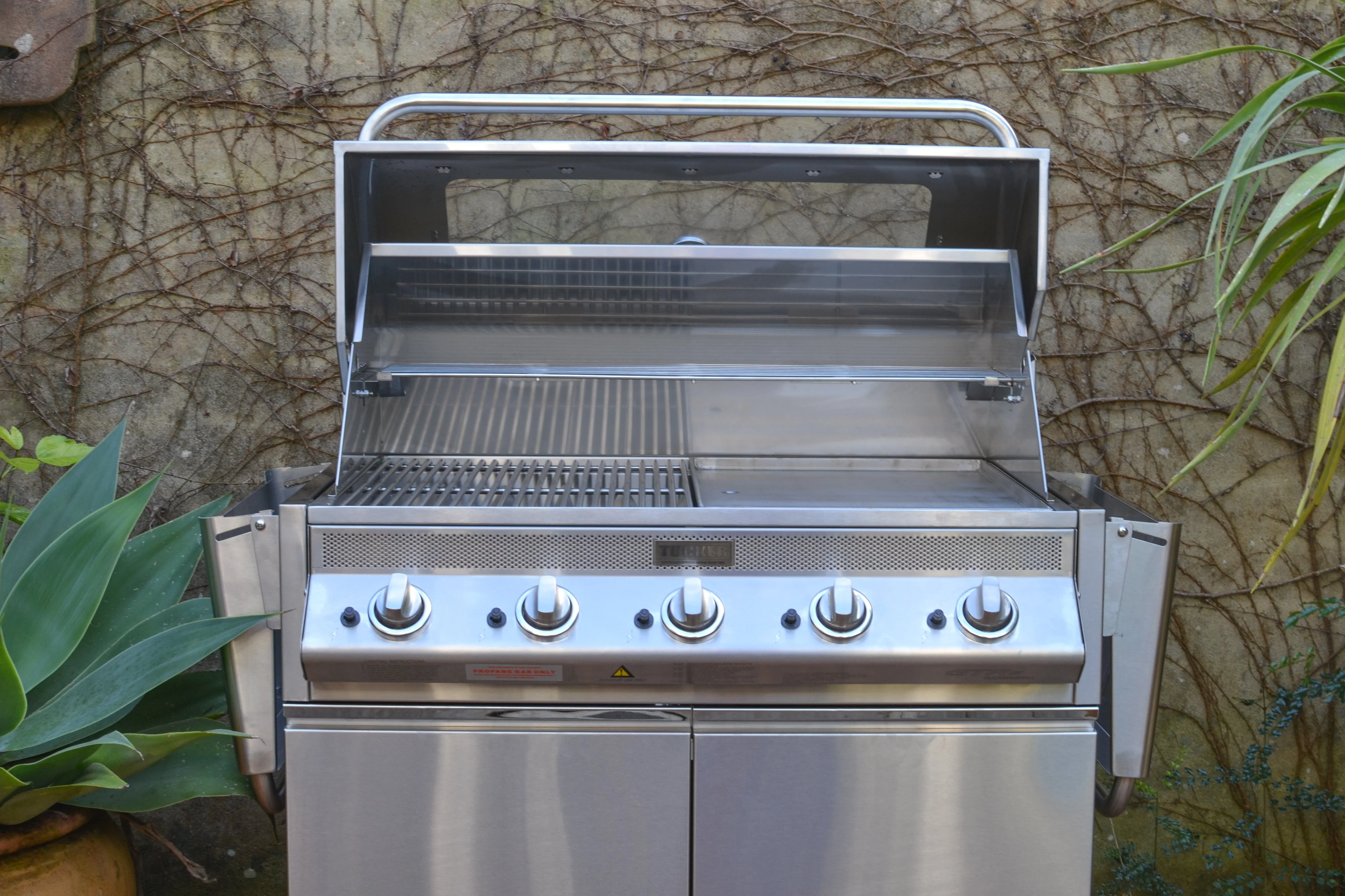 Tucker 5 Burner GTR BBQ - Image 26