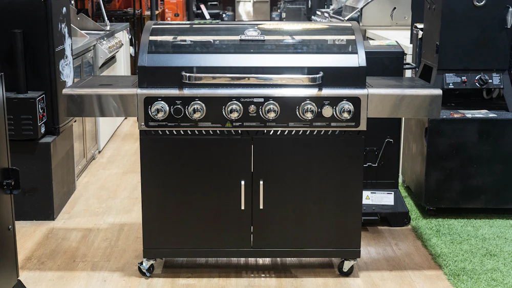 Gasmate Quasar Pro 6 Burner Trolley BBQ with Window in Hood & Side Burner - Image 3