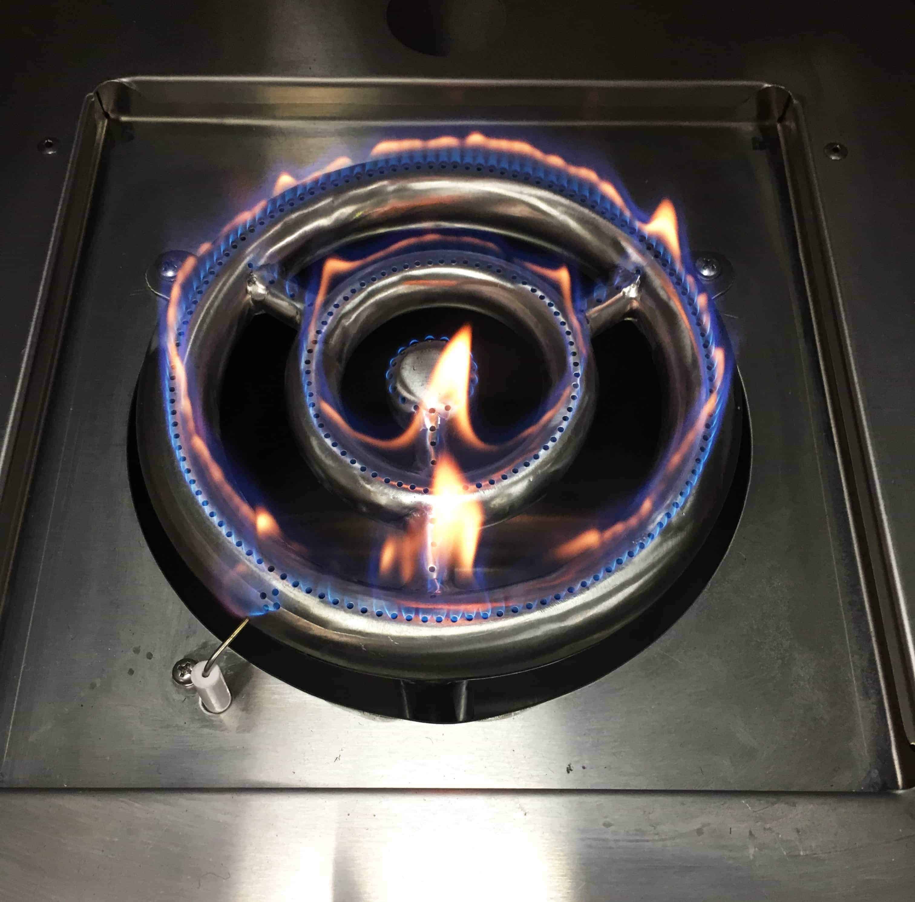 Tucker 3+1 Burner GTR BBQ with Hinged Lid - Image 11