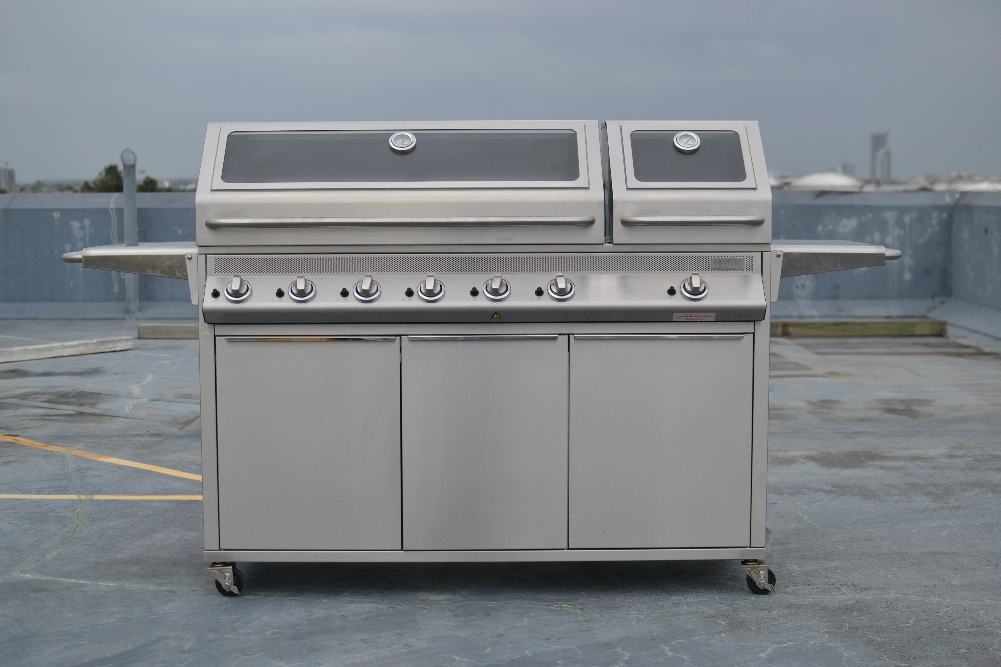 Tucker 6+1 Burner GTR BBQ with Twin Hood - Image 5