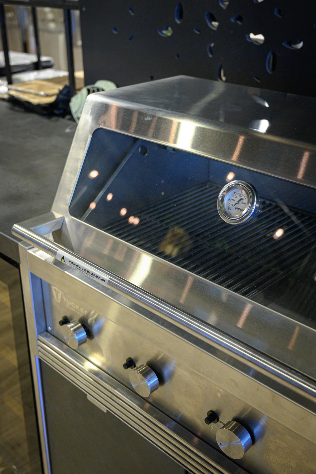 Tucker R Class V8+1 316 Marine Grade BBQ Built In - Image 11