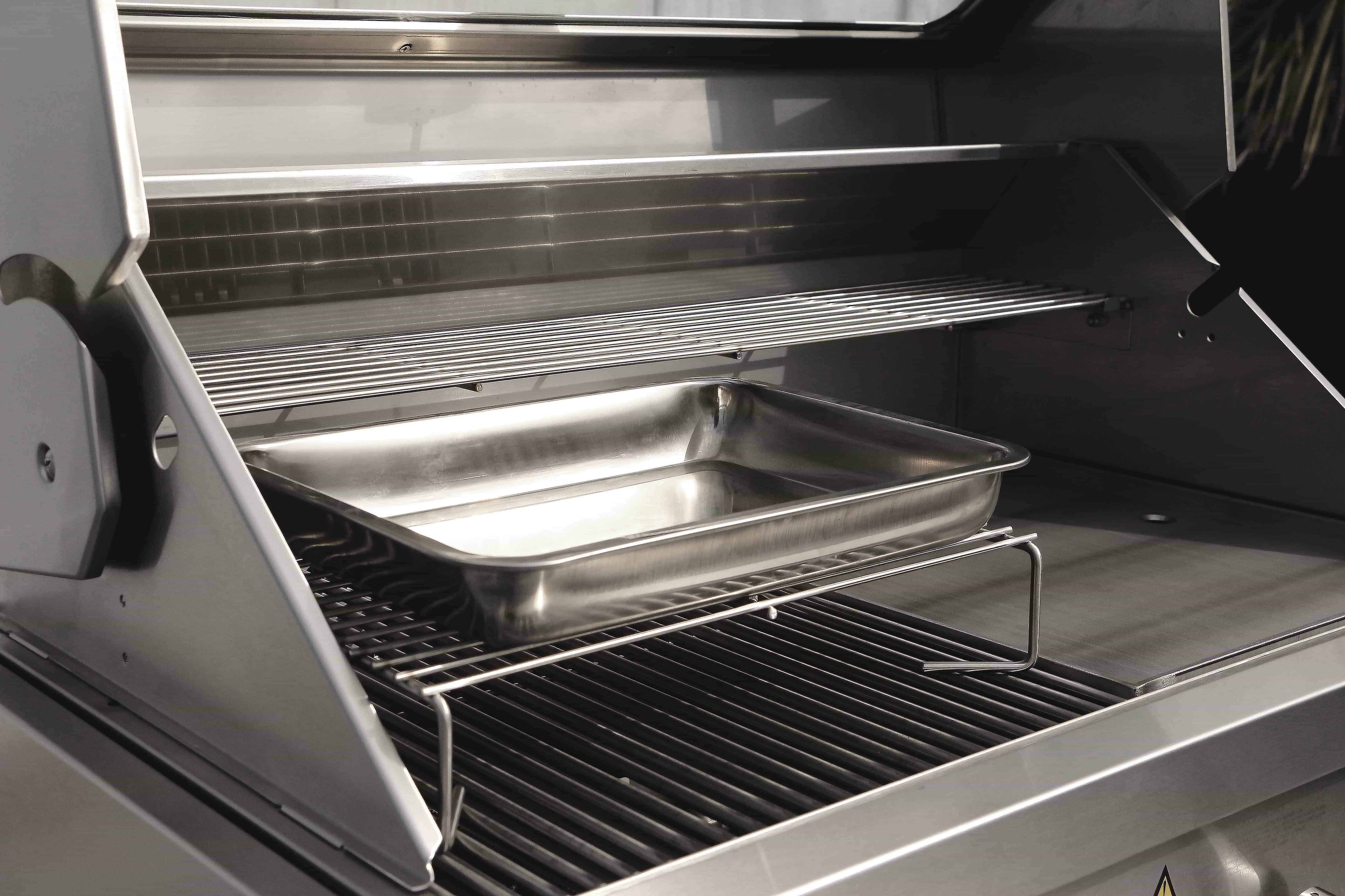 Tucker R Class V8 BBQ Built In - Image 6
