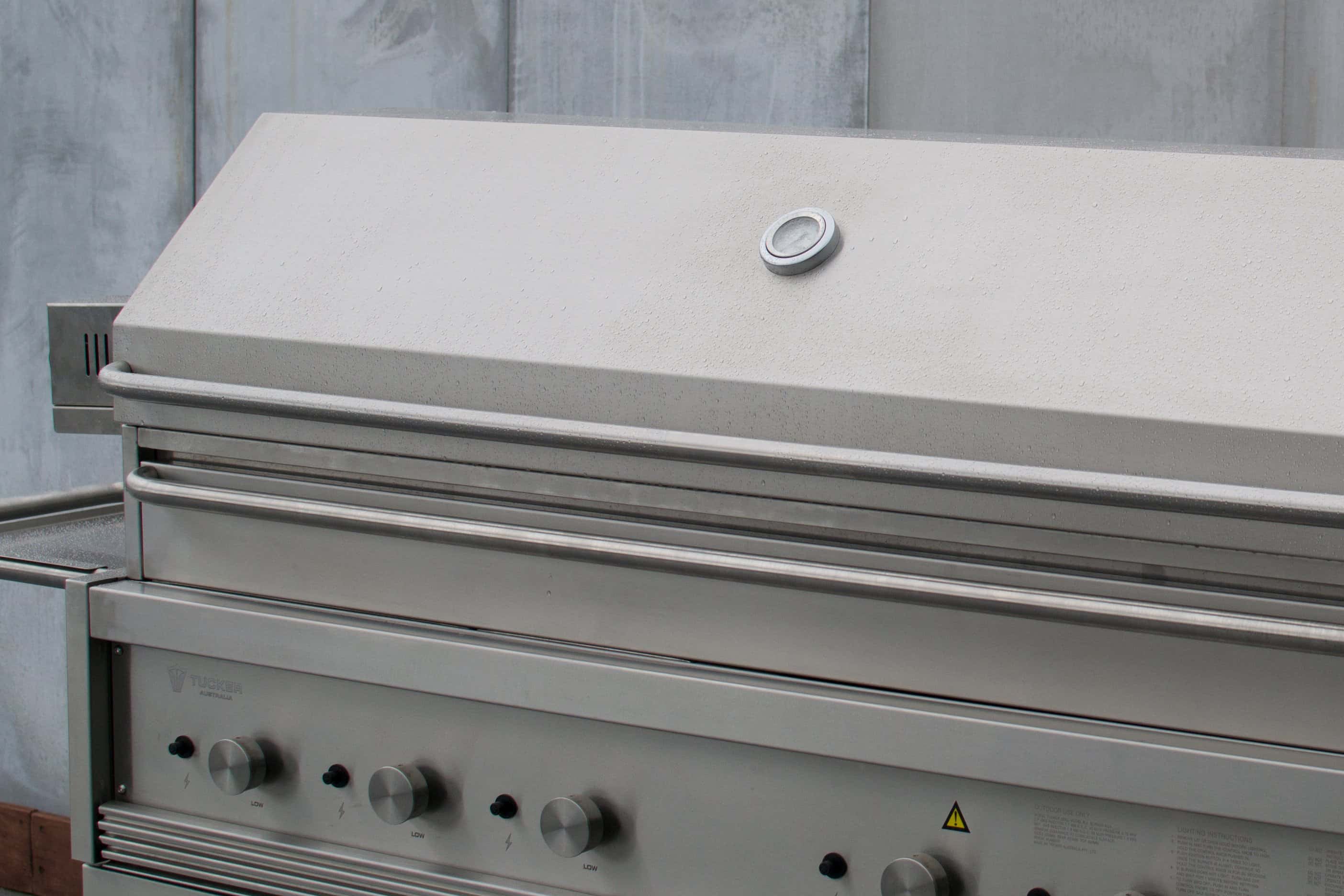 Tucker R Class V12 Spit Hood BBQ - Image 4