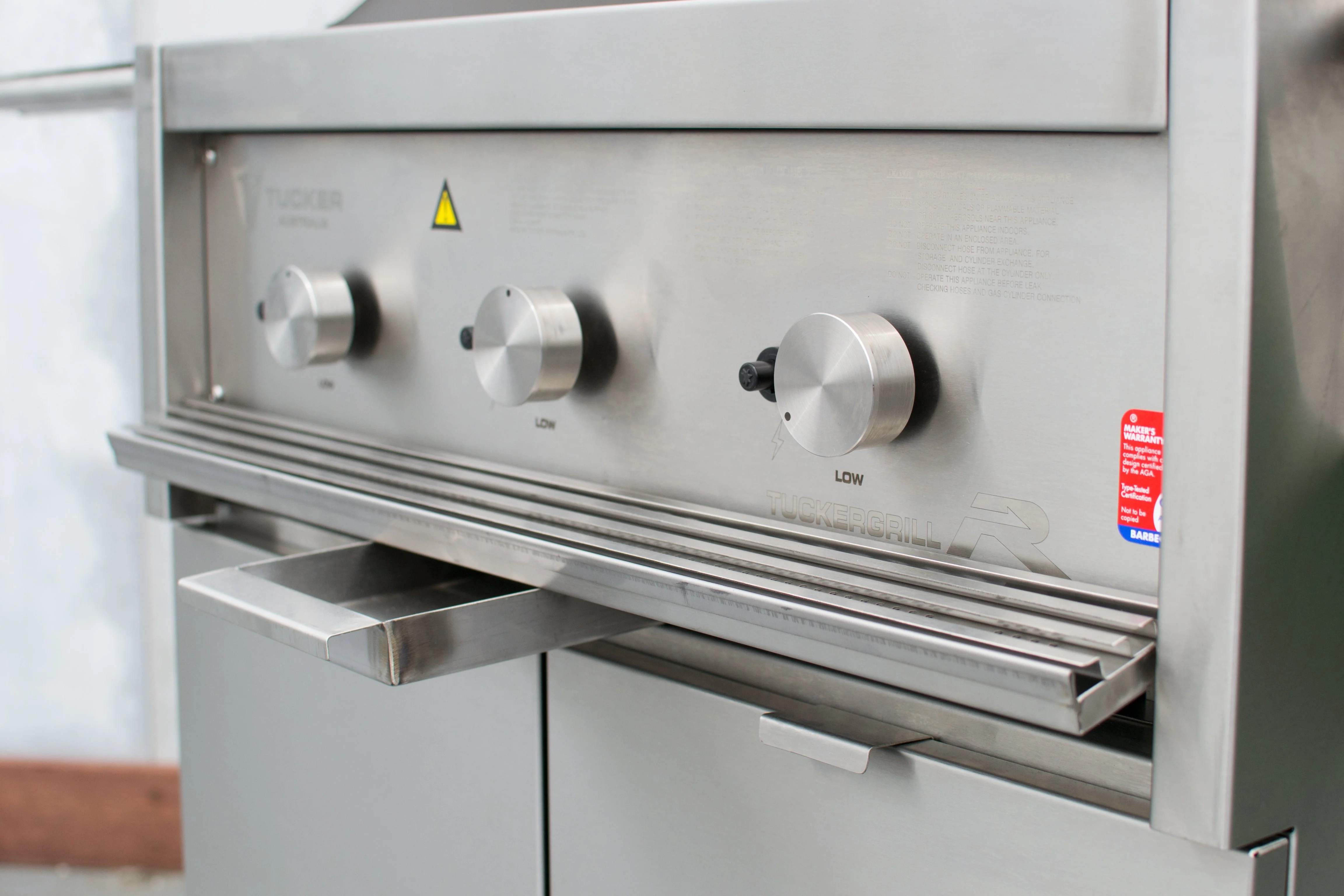 Tucker R Class V6 BBQ - Image 10