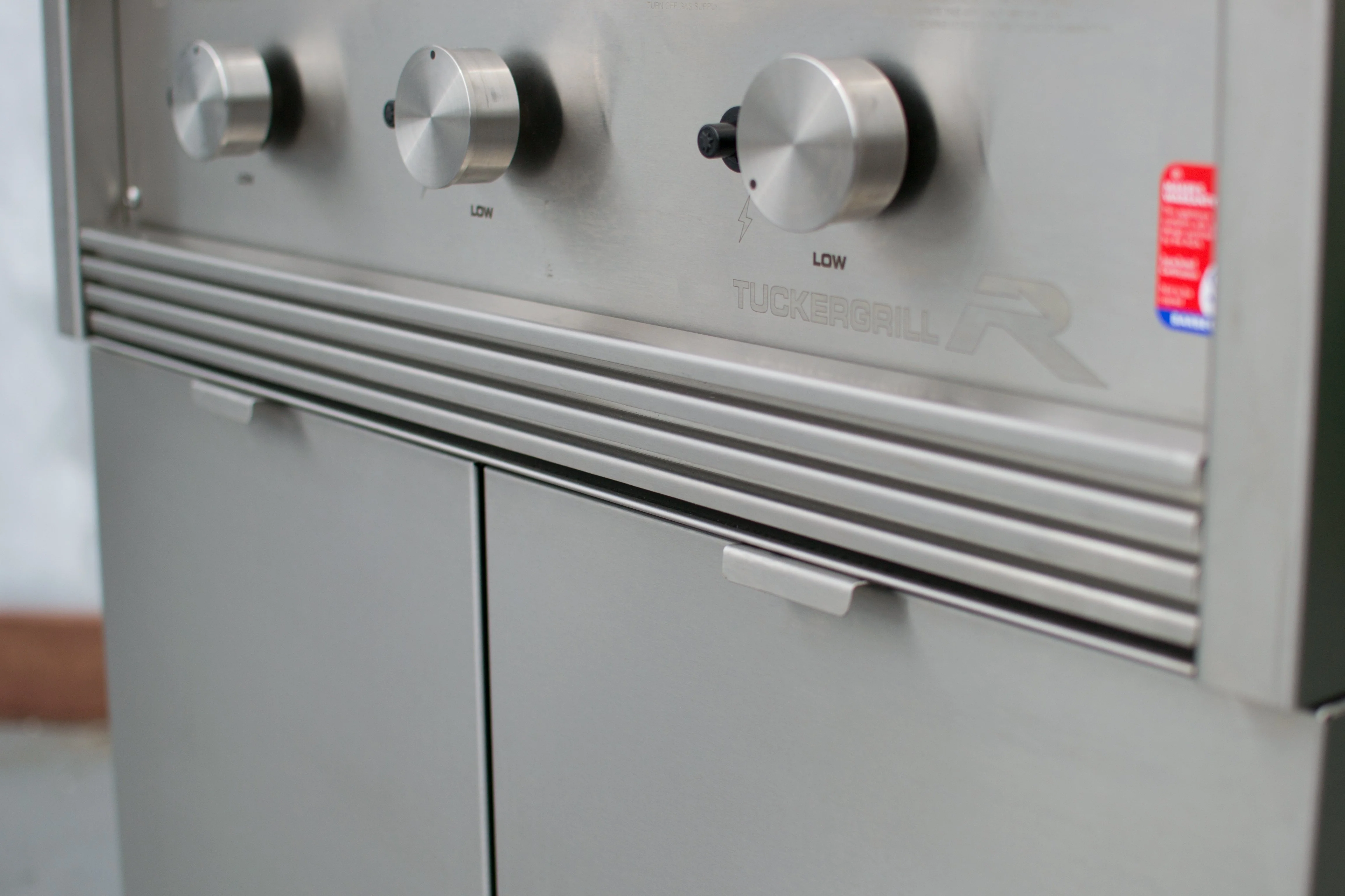 Tucker R Class V6 BBQ - Image 9